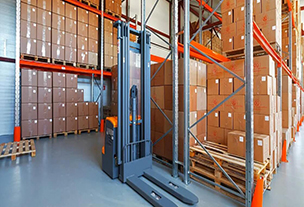 Электрические штабелеры: ключ к повышению производительности склада