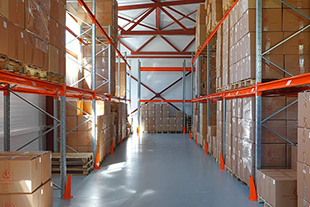 Стеллажи для склада: как выбрать и установить