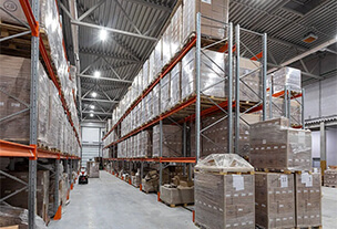 Стеллажи для крупных товаров: как выбрать систему, которая не подведёт