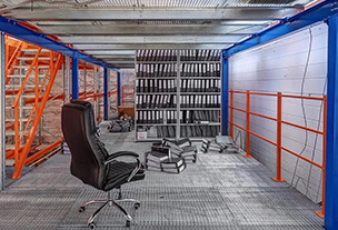 Хранение документов на металлических стеллажах: удобство и безопасность