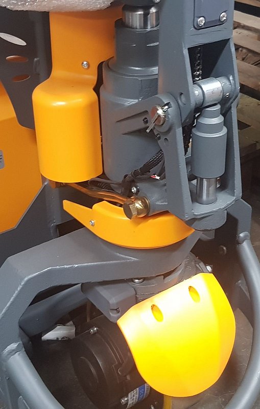 Крышка колеса защитная 20511000002, XILIN (Ningbo Ruyi) для CBD15W-LiX